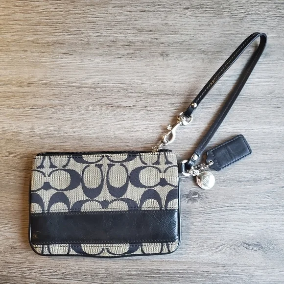 Coach Wristlet - Picture 2 of 6